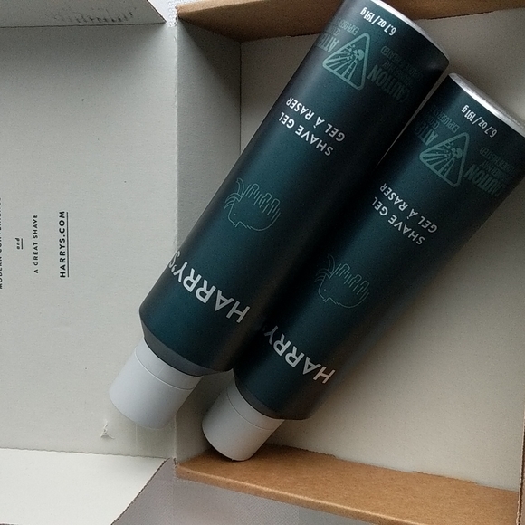 Harry's shave gel - Picture 1 of 3